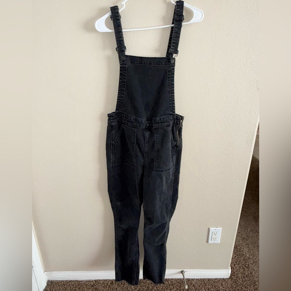 Madewell Black Denim Overalls w/ Raw Hem & Adjustable Straps size Medium‎